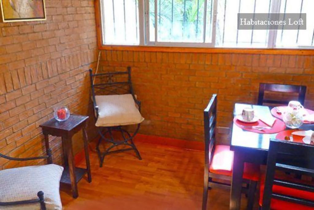 Hotel Almenas Santiago de Chile Zimmer foto